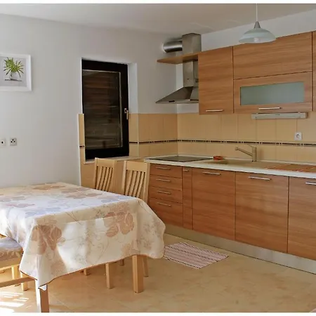 Chantal 4* Podstrana